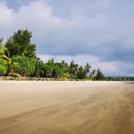 Pantai Camara Homestay Rorahmakan Exterior foto