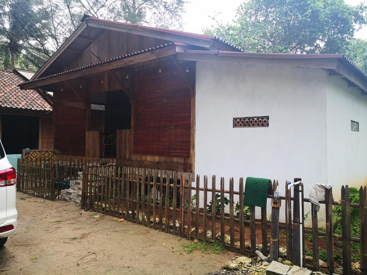 Pantai Camara Homestay Rorahmakan Exterior foto