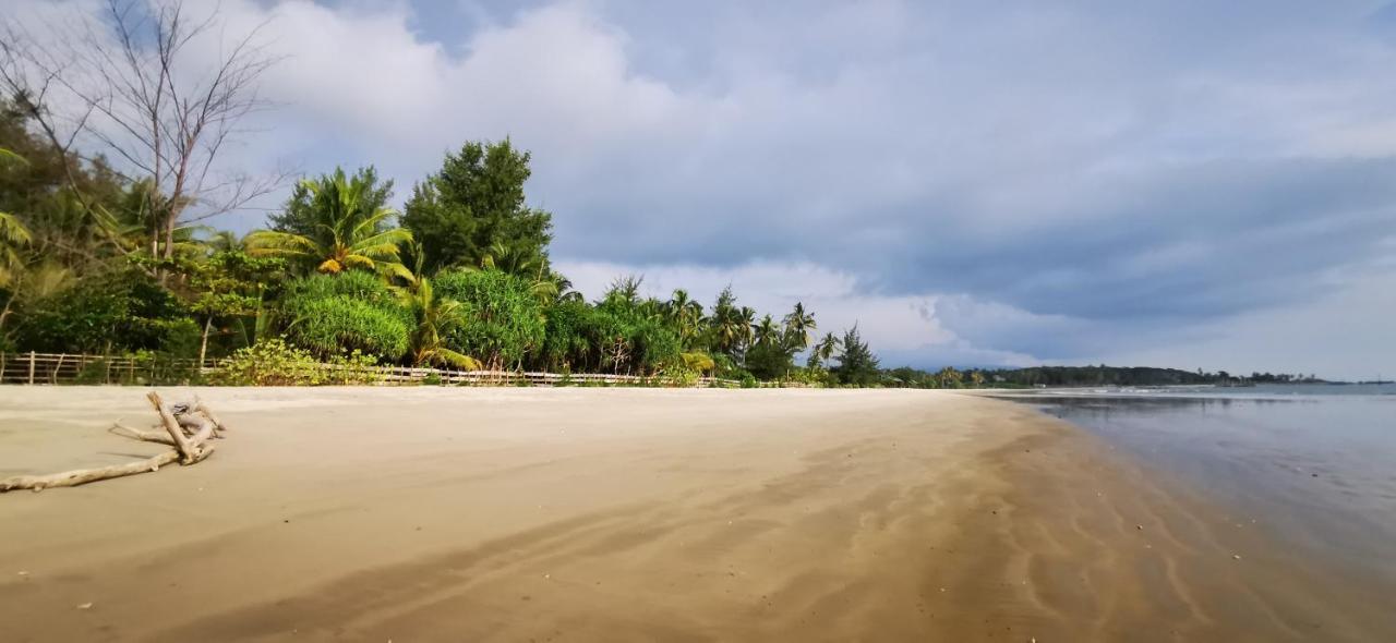 Pantai Camara Homestay Rorahmakan Exterior foto