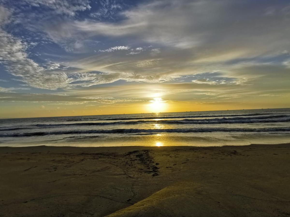 Pantai Camara Homestay Rorahmakan Exterior foto