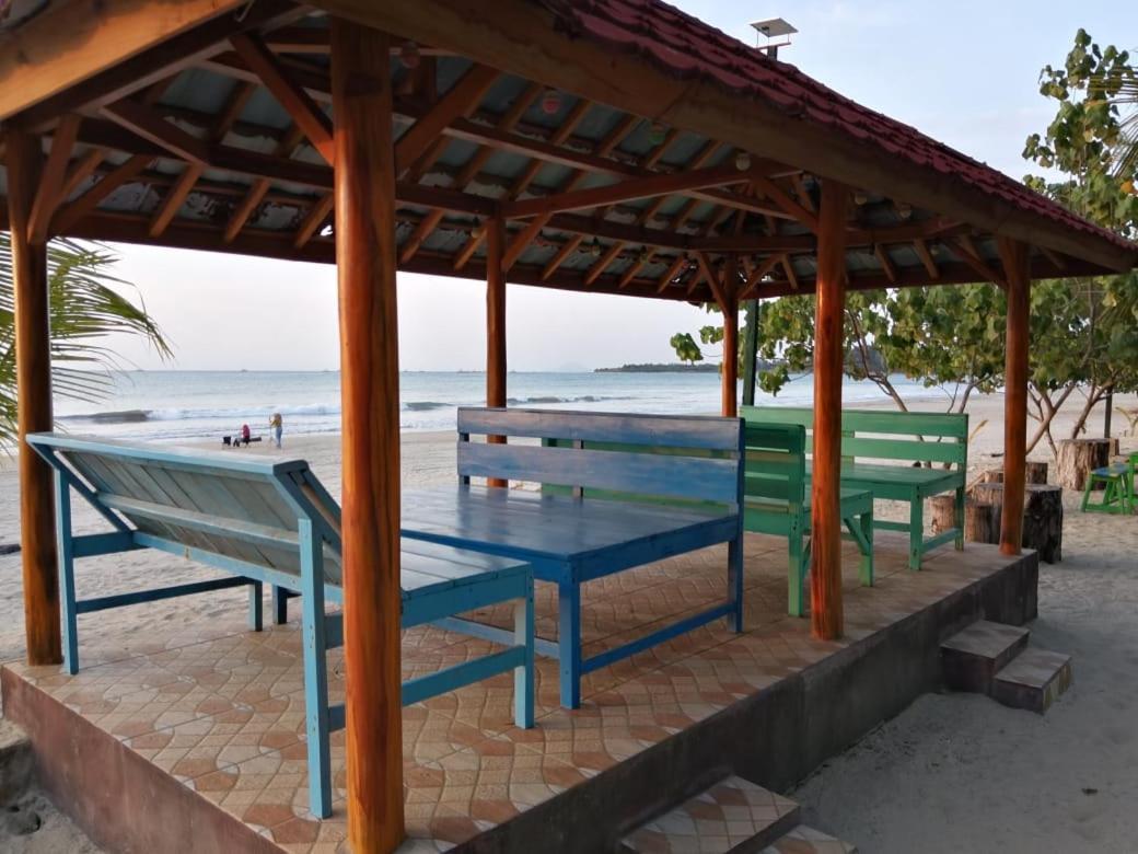 Pantai Camara Homestay Rorahmakan Exterior foto