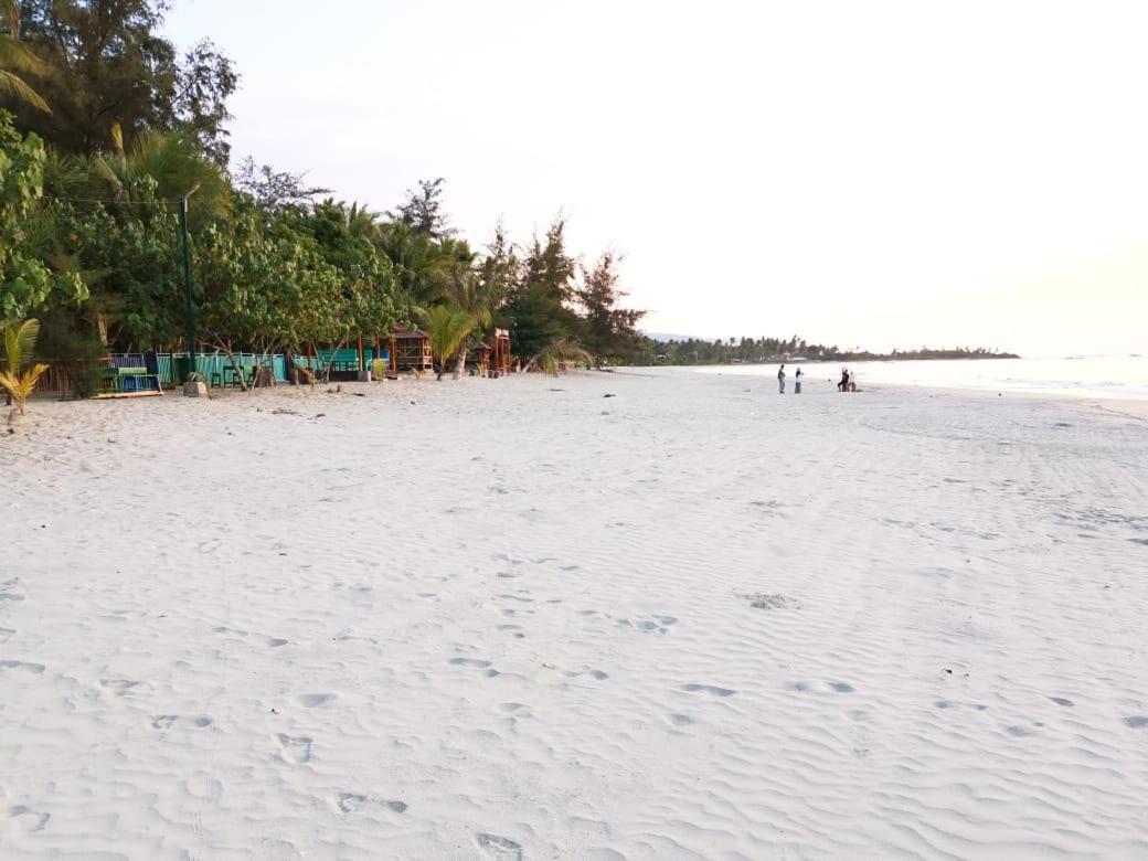 Pantai Camara Homestay Rorahmakan Exterior foto