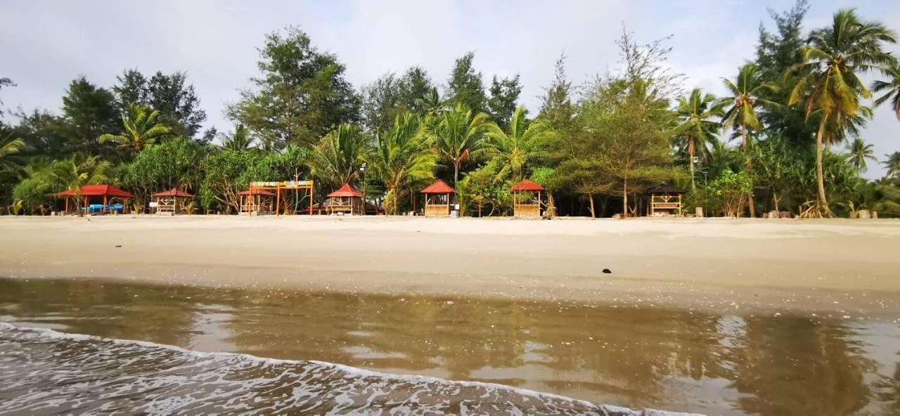 Pantai Camara Homestay Rorahmakan Exterior foto