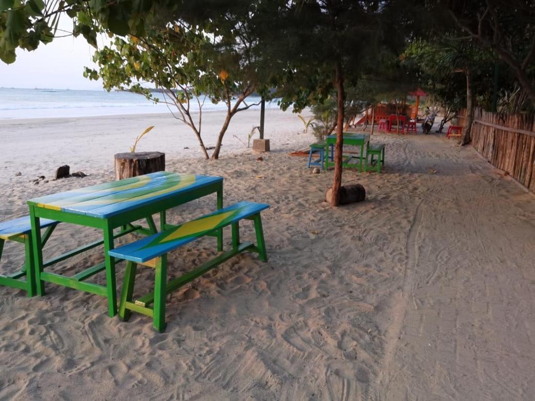 Pantai Camara Homestay Rorahmakan Exterior foto