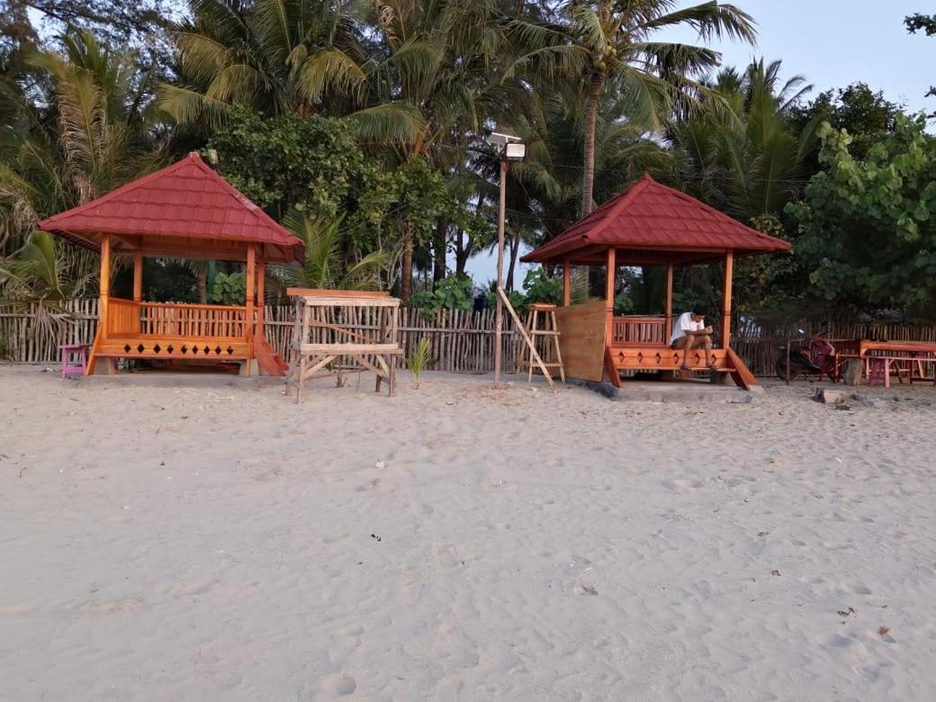 Pantai Camara Homestay Rorahmakan Exterior foto