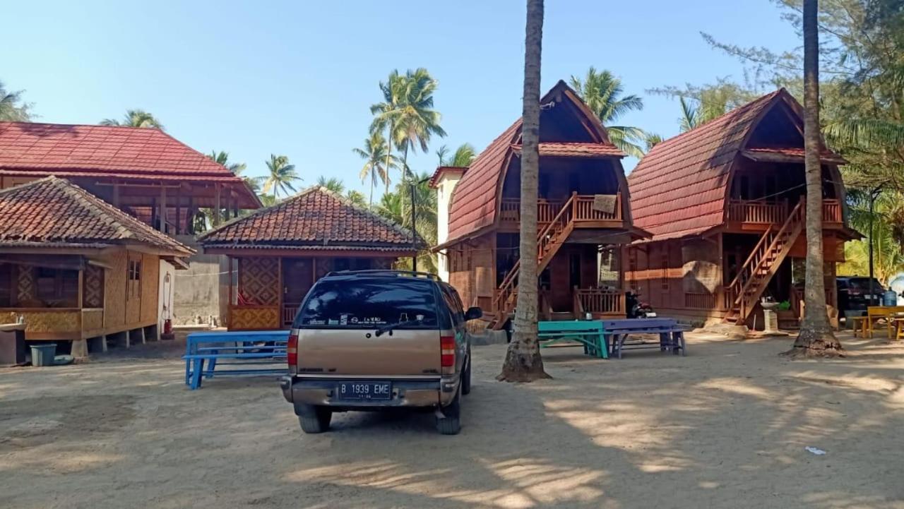 Pantai Camara Homestay Rorahmakan Exterior foto