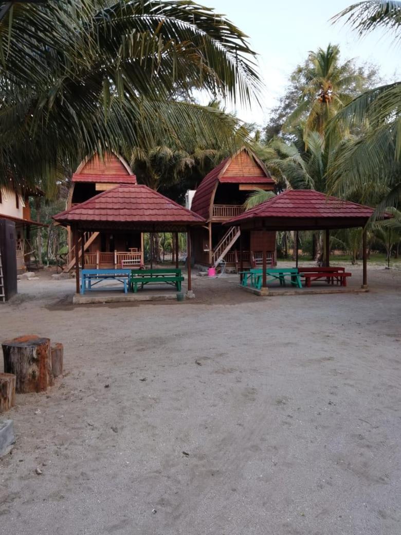 Pantai Camara Homestay Rorahmakan Exterior foto